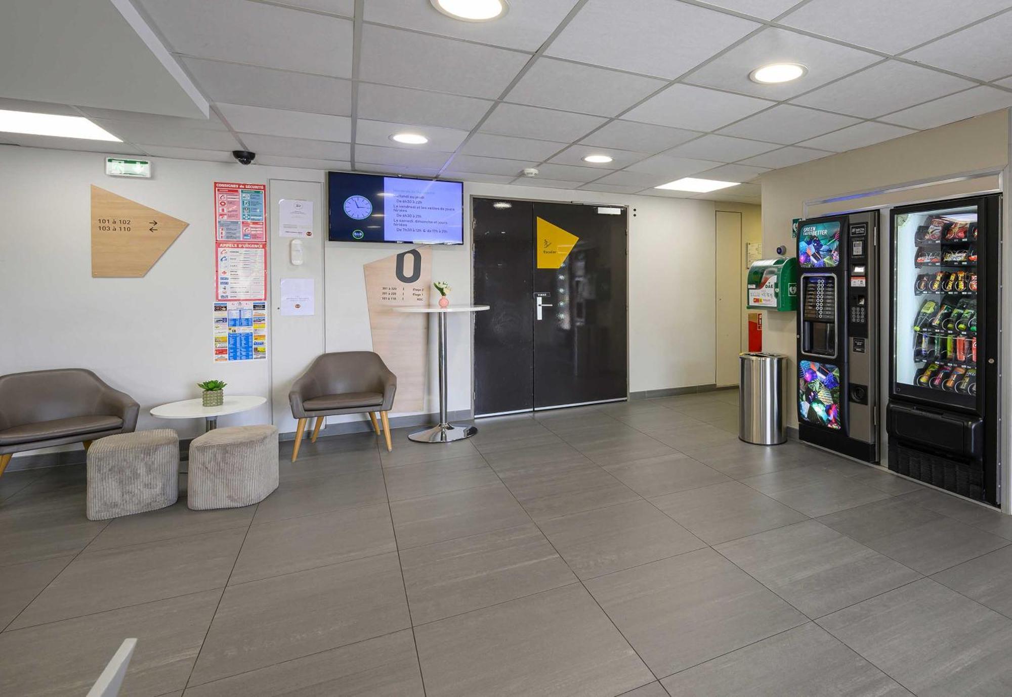 Chambre Double - Accessible aux Personnes à Mobilité Réduite